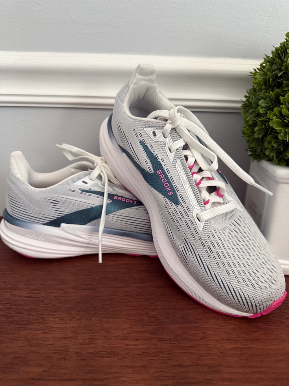 Brooks Revel 8 Women’s Running Shoes